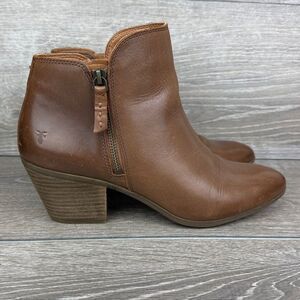 Frye Judith Double Zip Wheat Tan Leather Women’s Sz 10M Heeled Ankle Boots